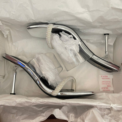 สีสัน: สีเงินค่ะ / Size : 37