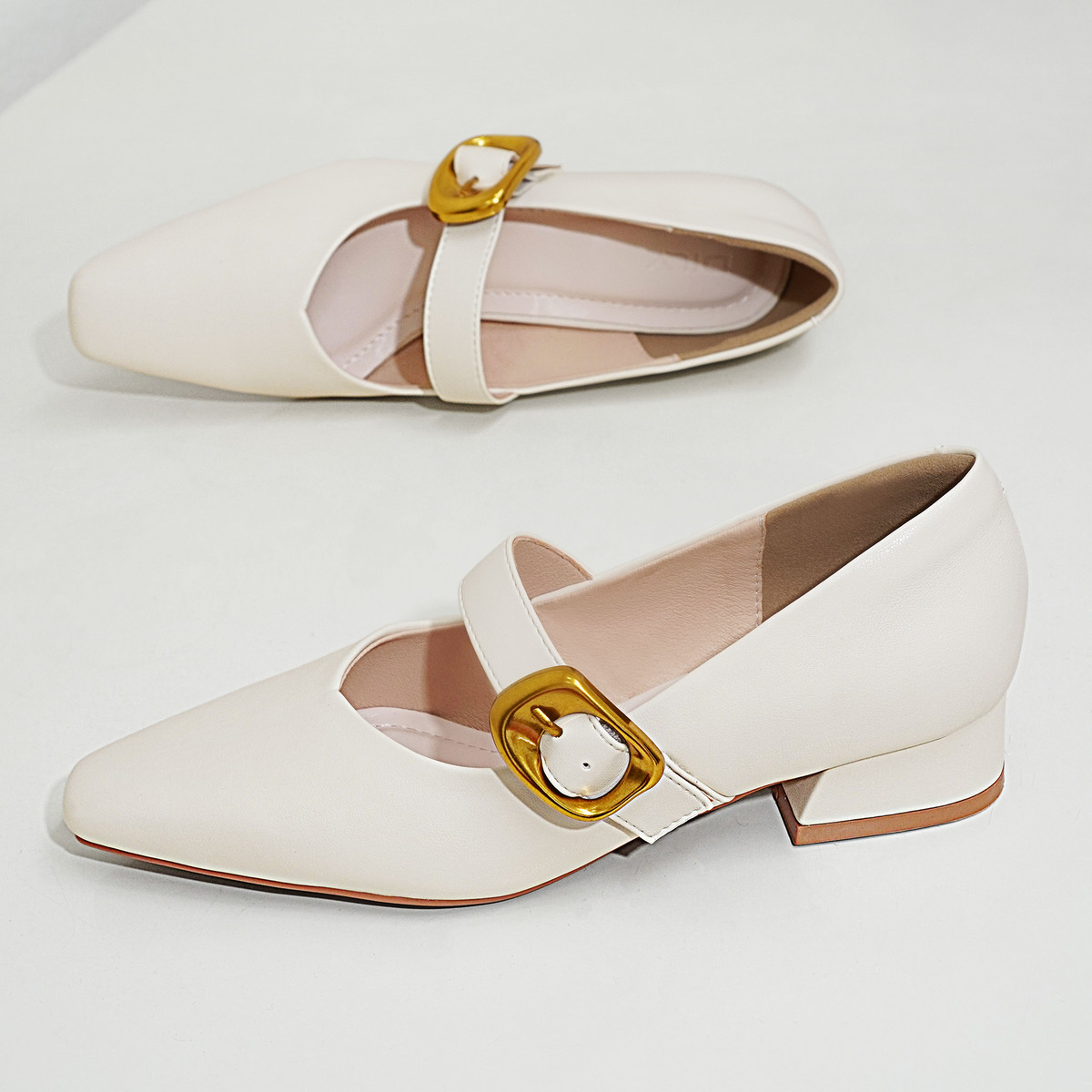 รองเท้าส้นสูงผู้หญิง DL0562