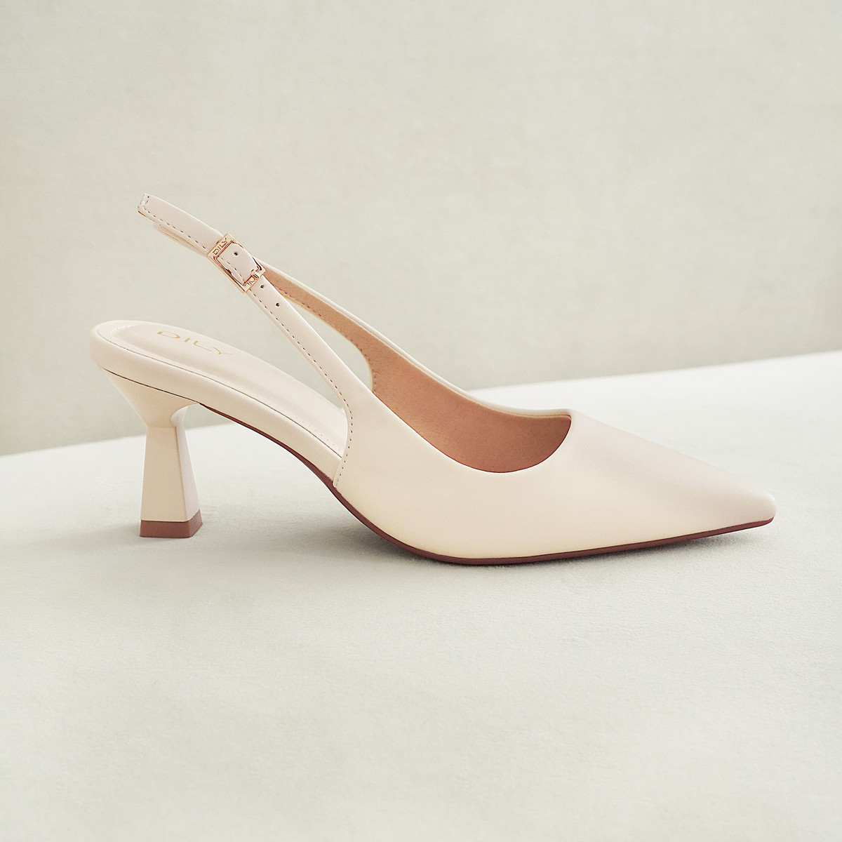 รองเท้าสลิงแบ็ค DL0612