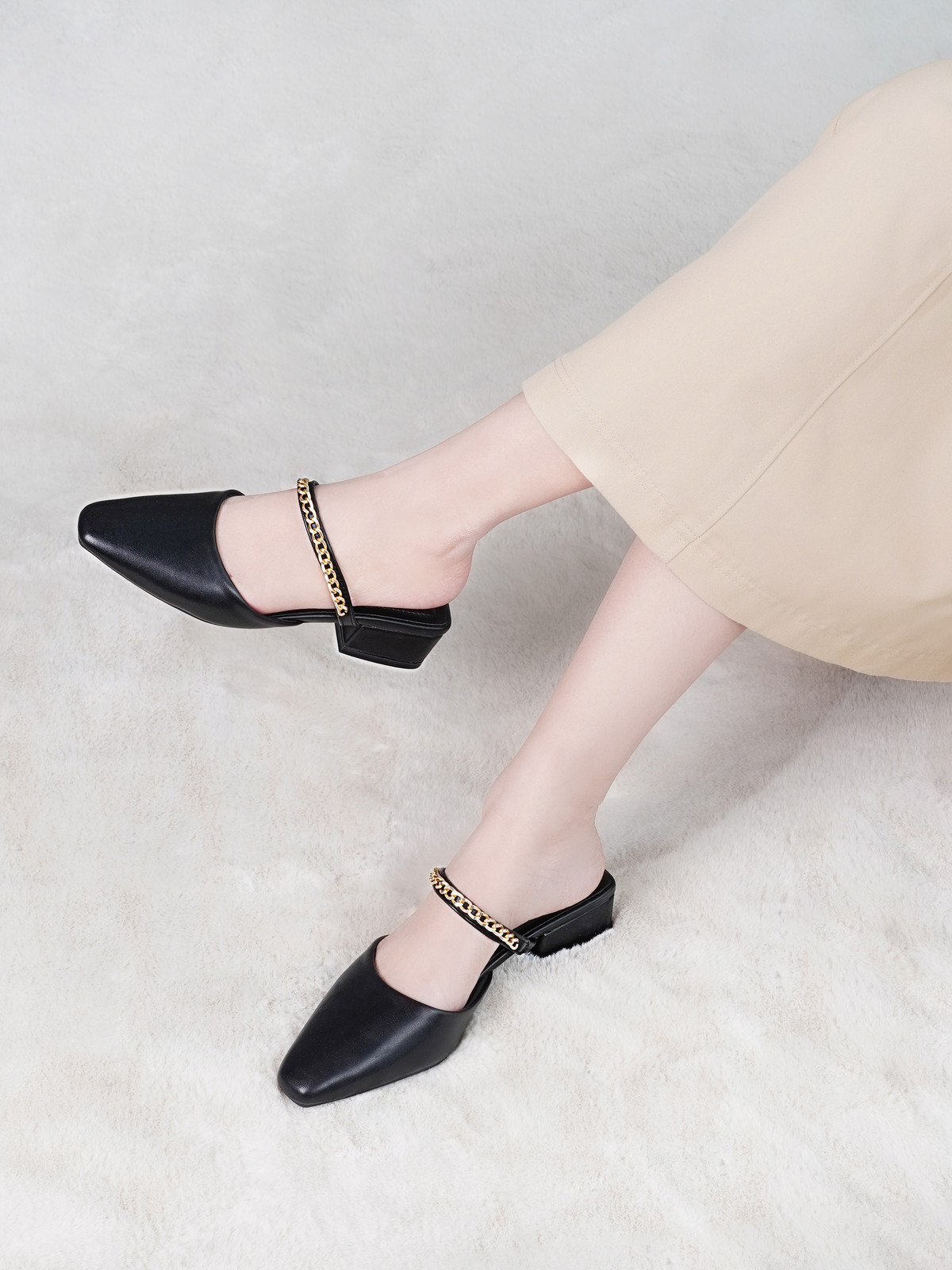 รองเท้ามิวล์ส้นสูง DL0539