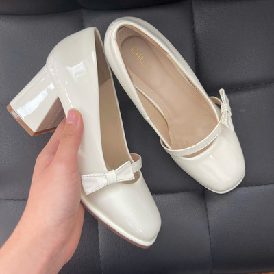 สีสัน: สีขาว / Size : 36