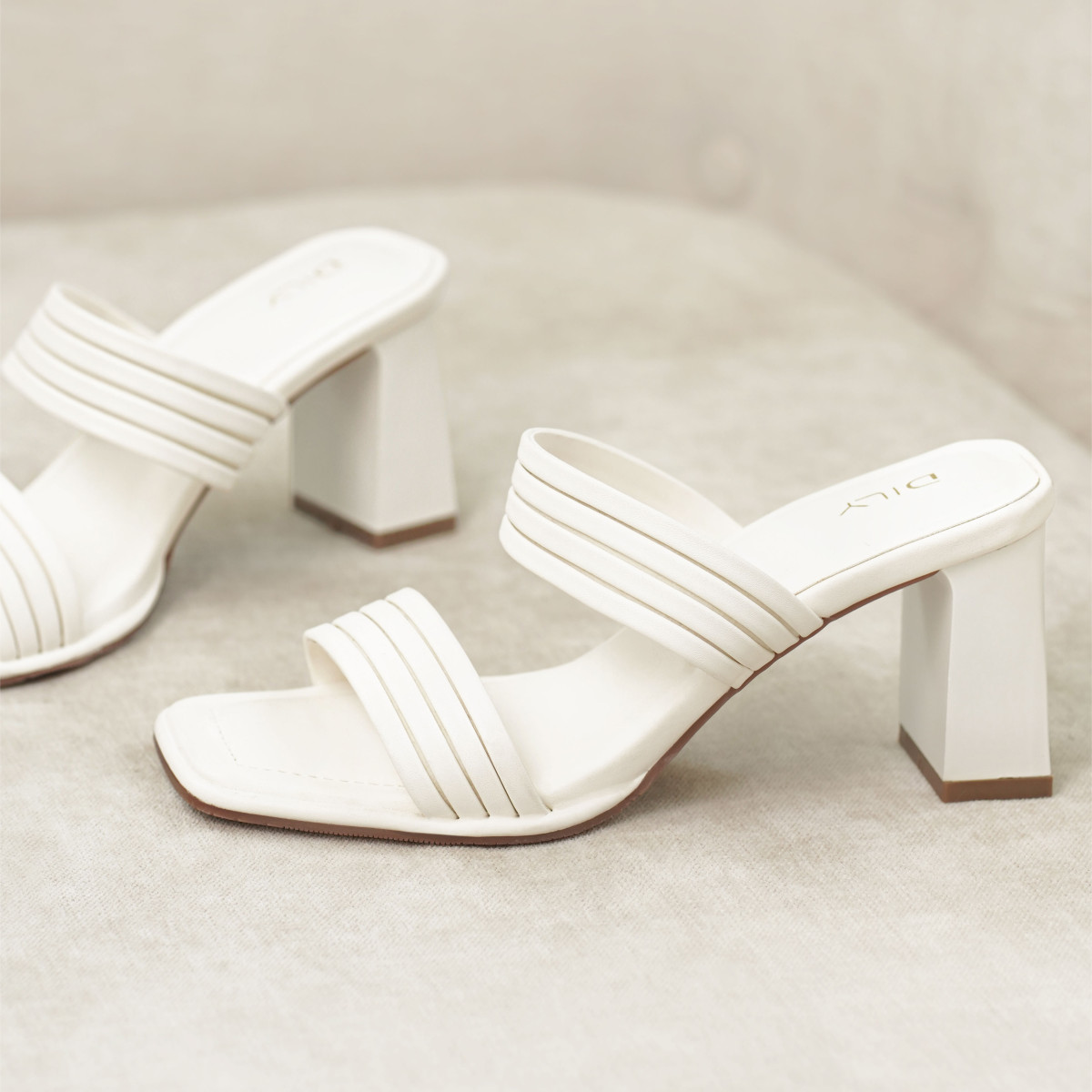 รองเท้าเปิดส้นส้นสูง AA0422