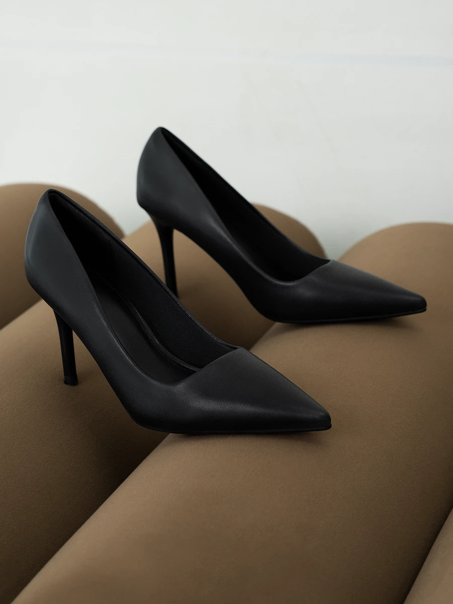 รองเท้าส้นสูงปลายแหลม AA0445 Black