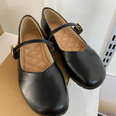 สีสัน: ดำ / Size : 35