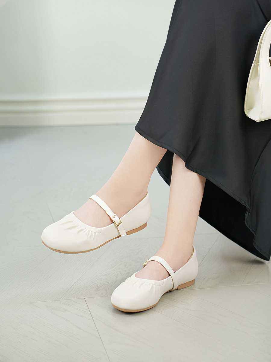 รองเท้าบัลเลต์ DILY หัวเหลี่ยม ผูกโบว์สุดหรู พื้นแบนสูง 1 ซม. รุ่น DL0596 Cream