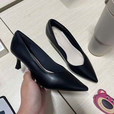 สีสัน: ดำ  / Size : 39