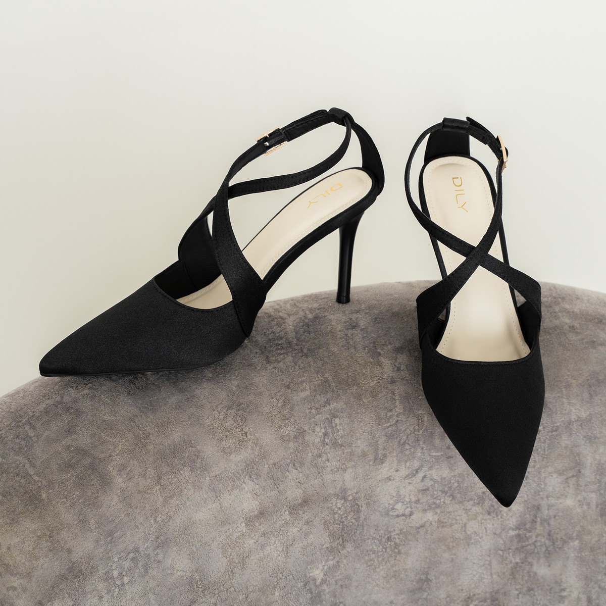 รองเท้าปิดหน้าเท้า DL0639