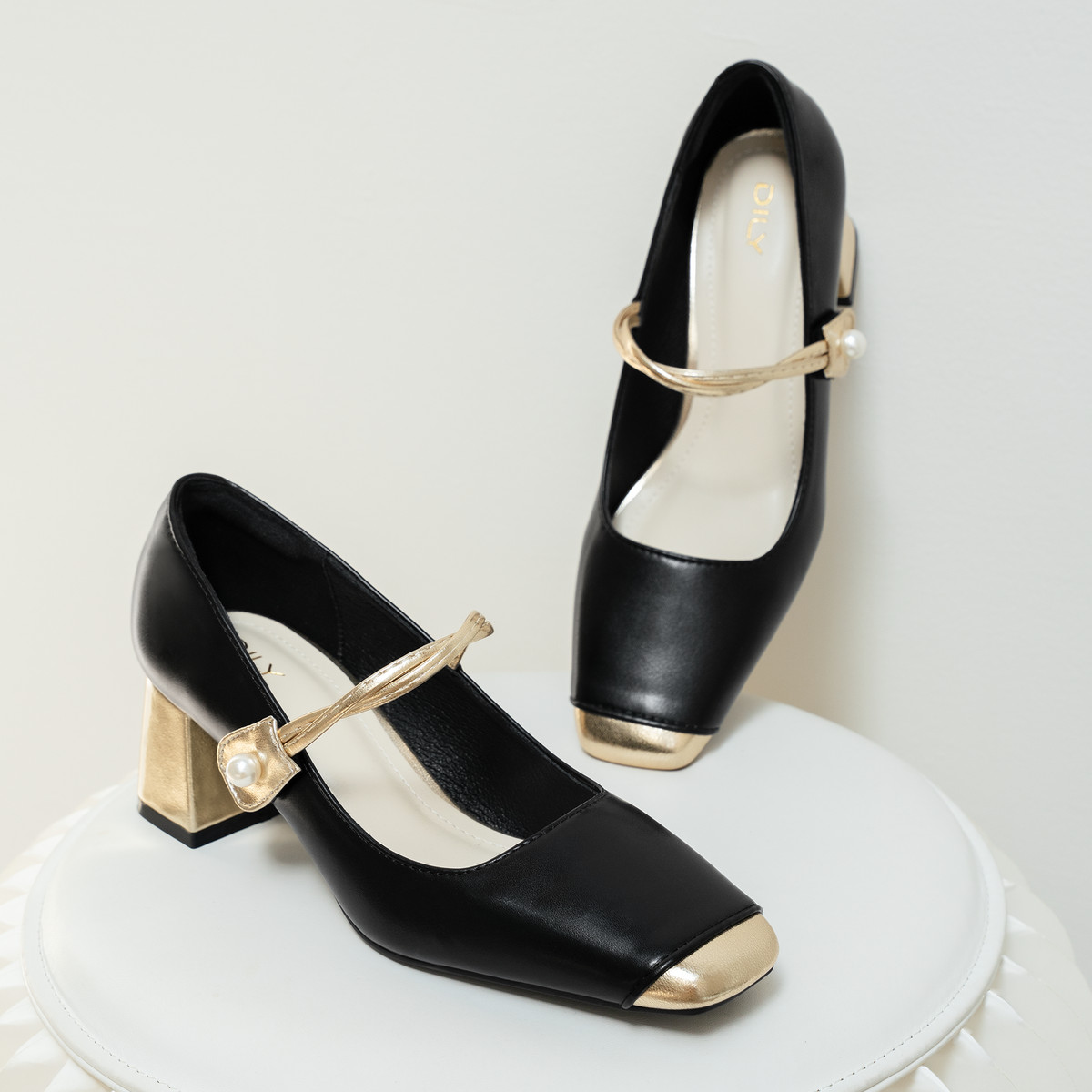 รองเท้าปิดหน้าเท้า DL0642