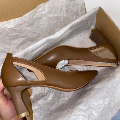 สีสัน: น้ำตาล / Size : 37