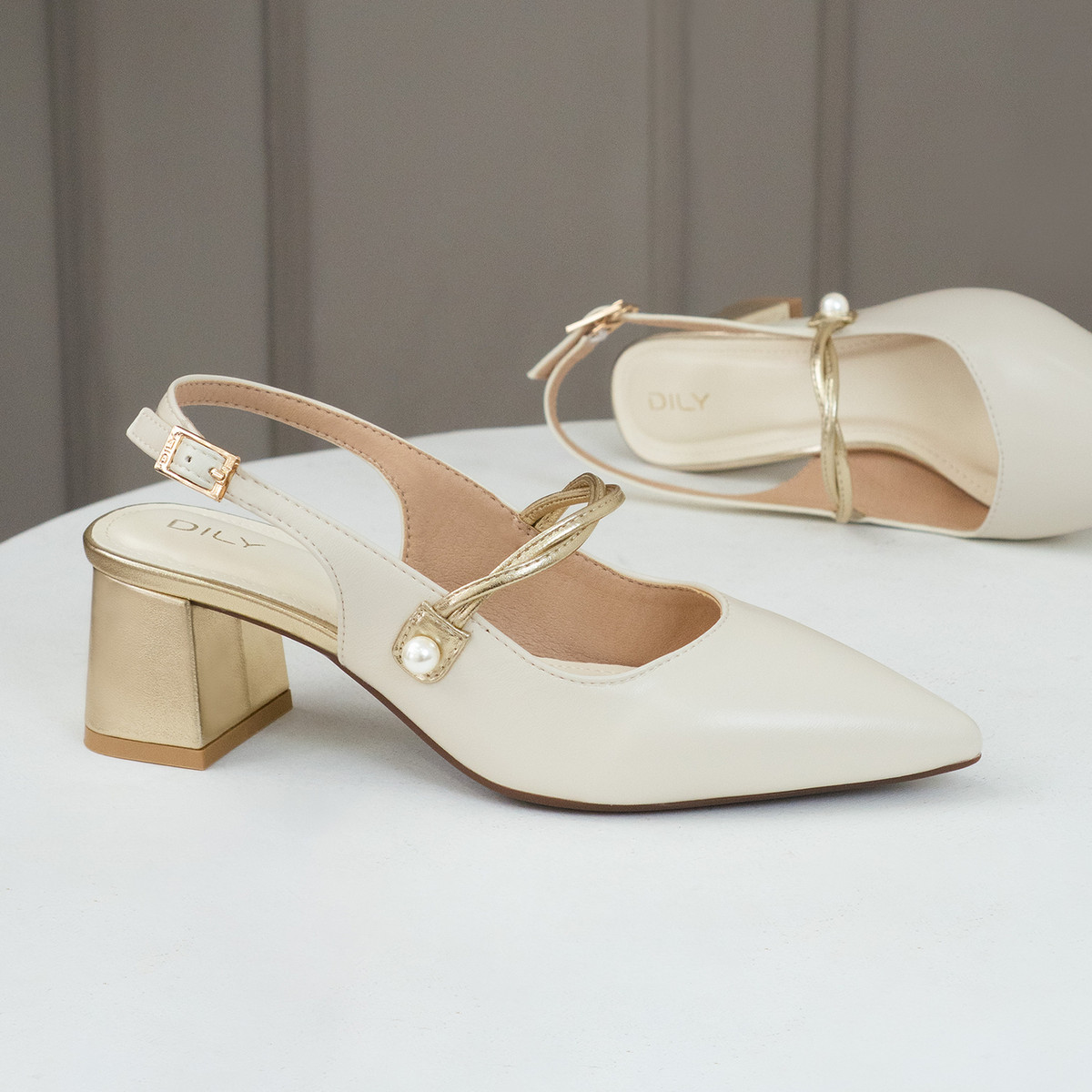 รองเท้าสลิงแบ็ค DL0618