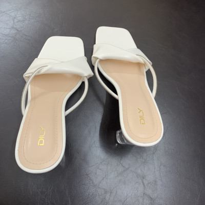 สีสัน: สีขาว / Size : 36