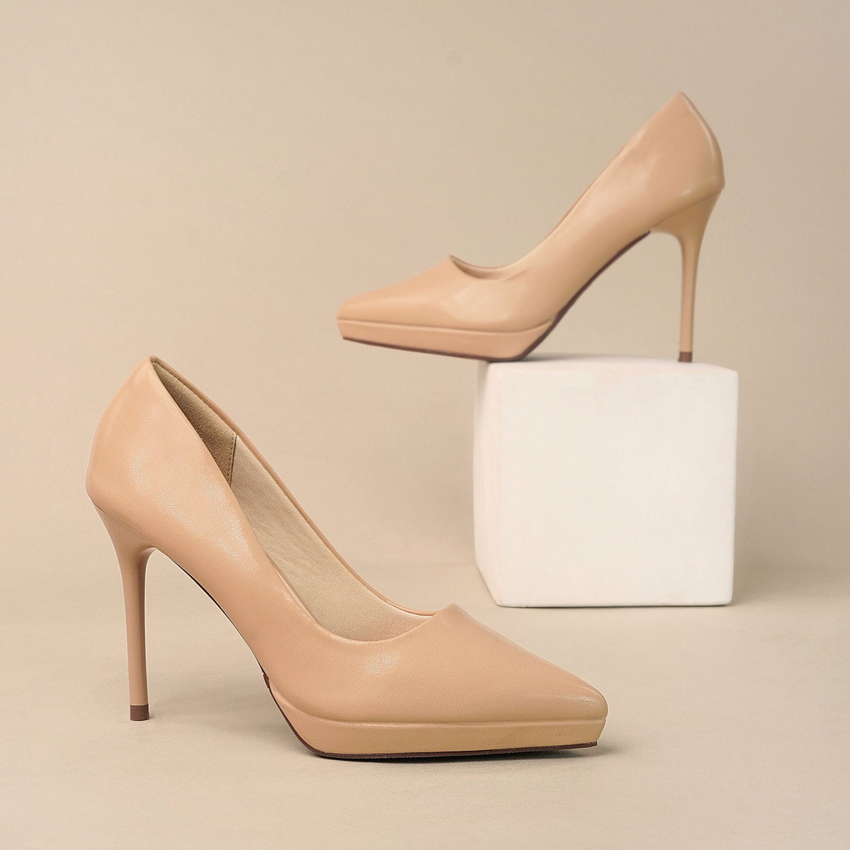 รองเท้าส้นสูงผู้หญิง AA0450