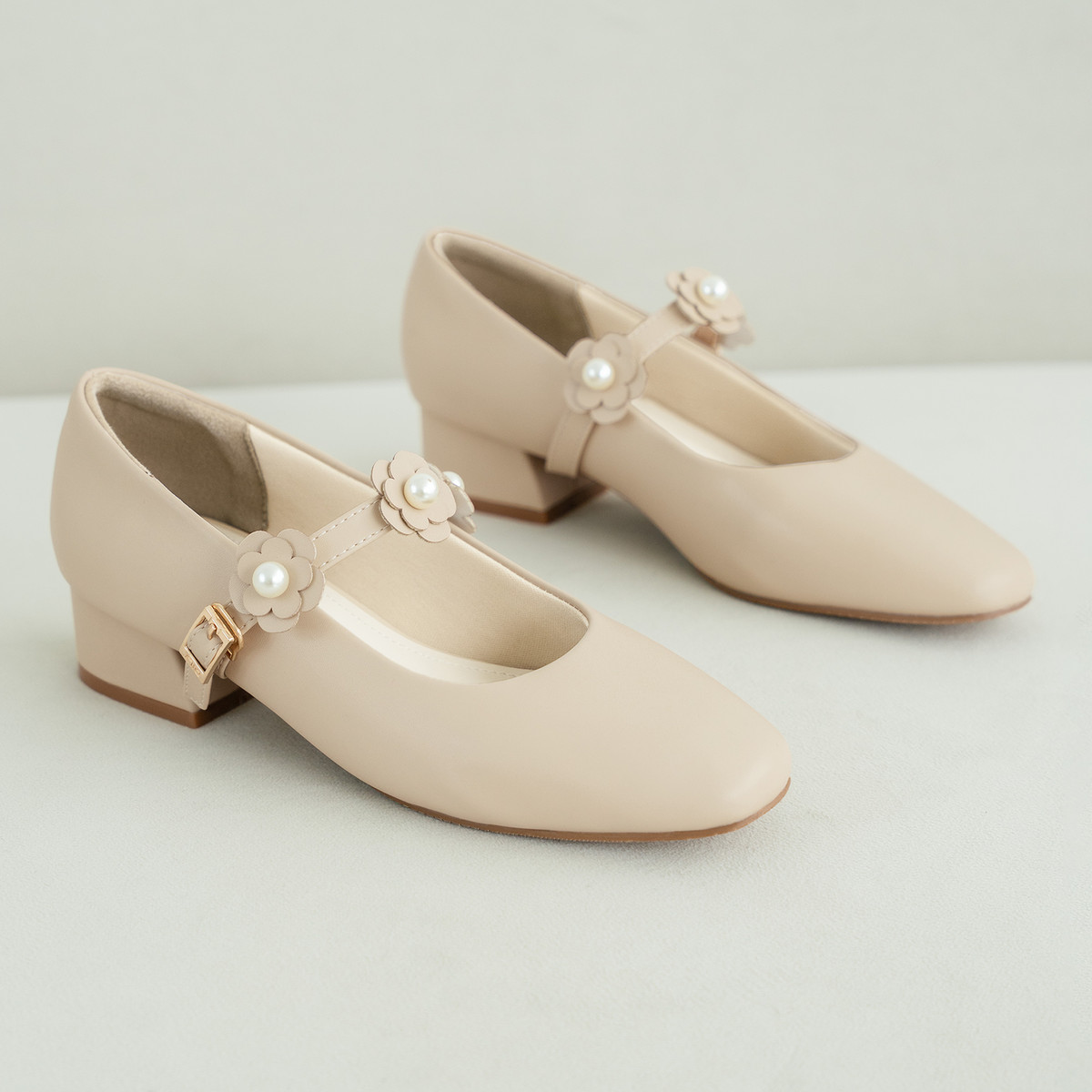 รองเท้าปิดหน้าเท้า DL0630