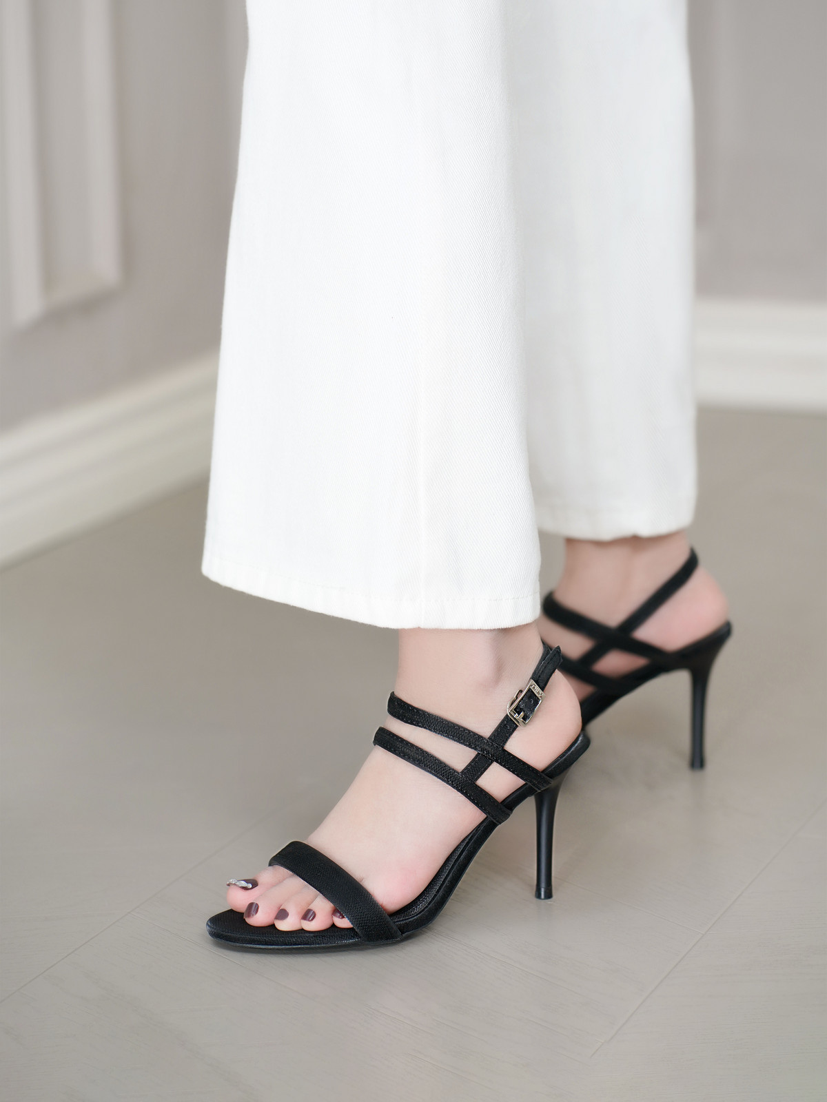 รองเท้าส้นสูงผู้หญิง DL0572