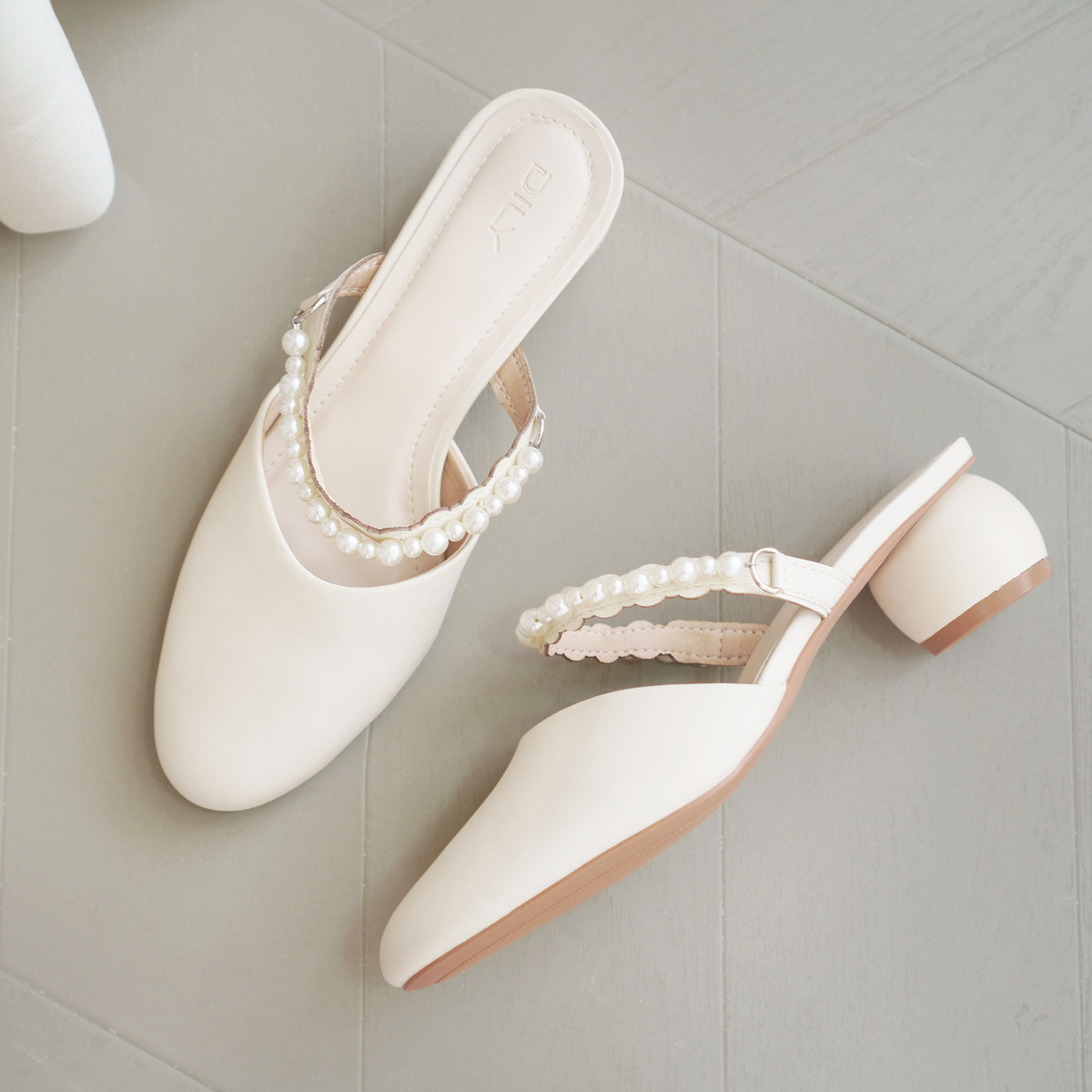 รองเท้าเปิดส้นส้นสูง DL0564