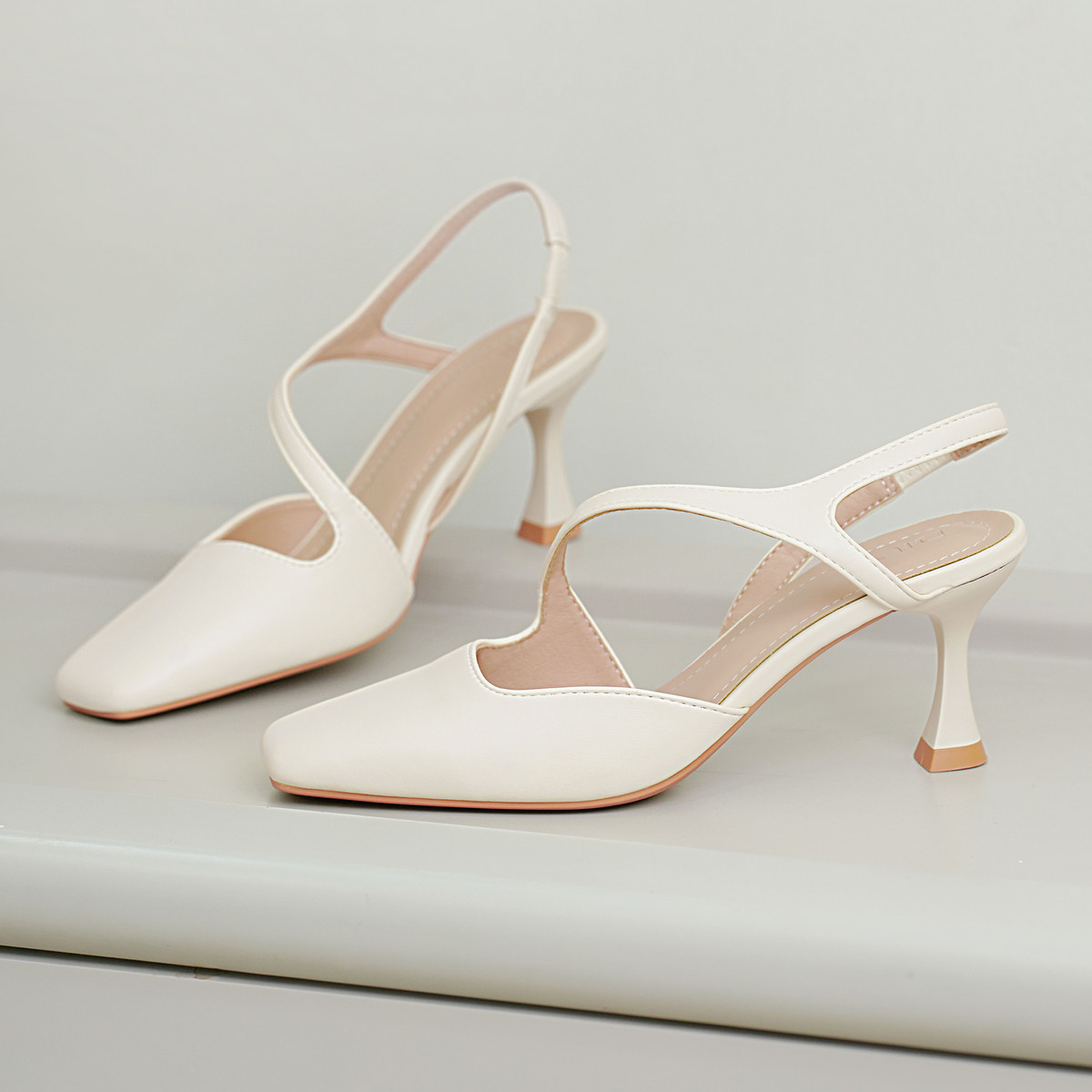 รองเท้าสลิงแบ็ค DL0558