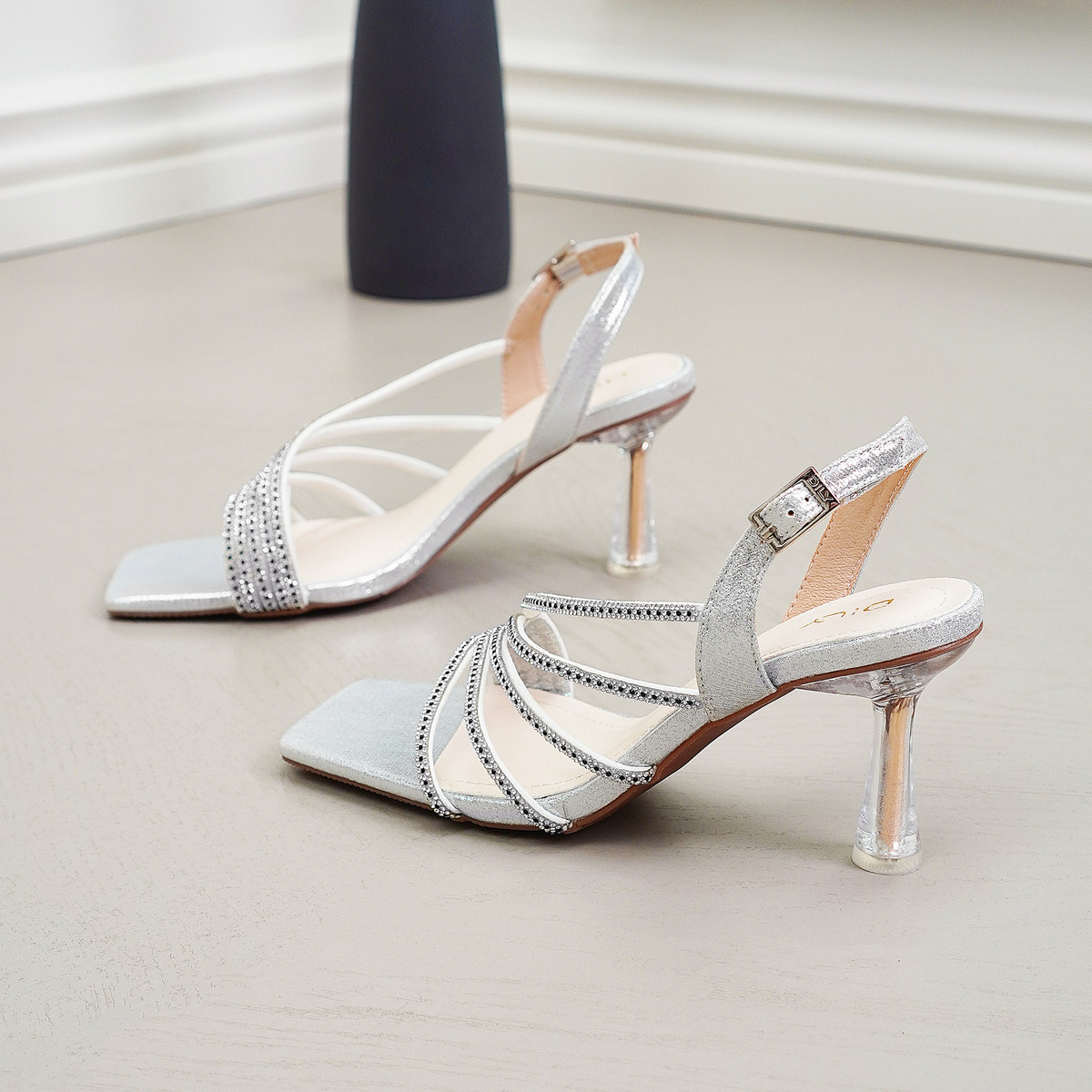 รองเท้าส้นสูงแบบเปิดหน้า DL0533