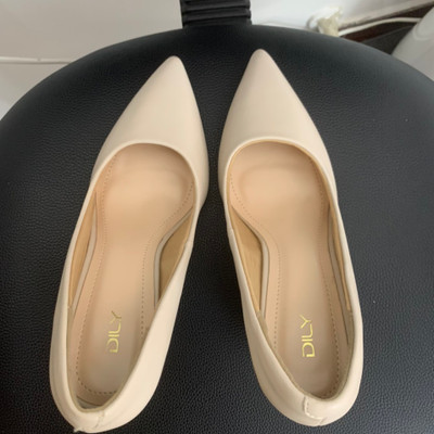 สีสัน: สีขาว / Size : 38