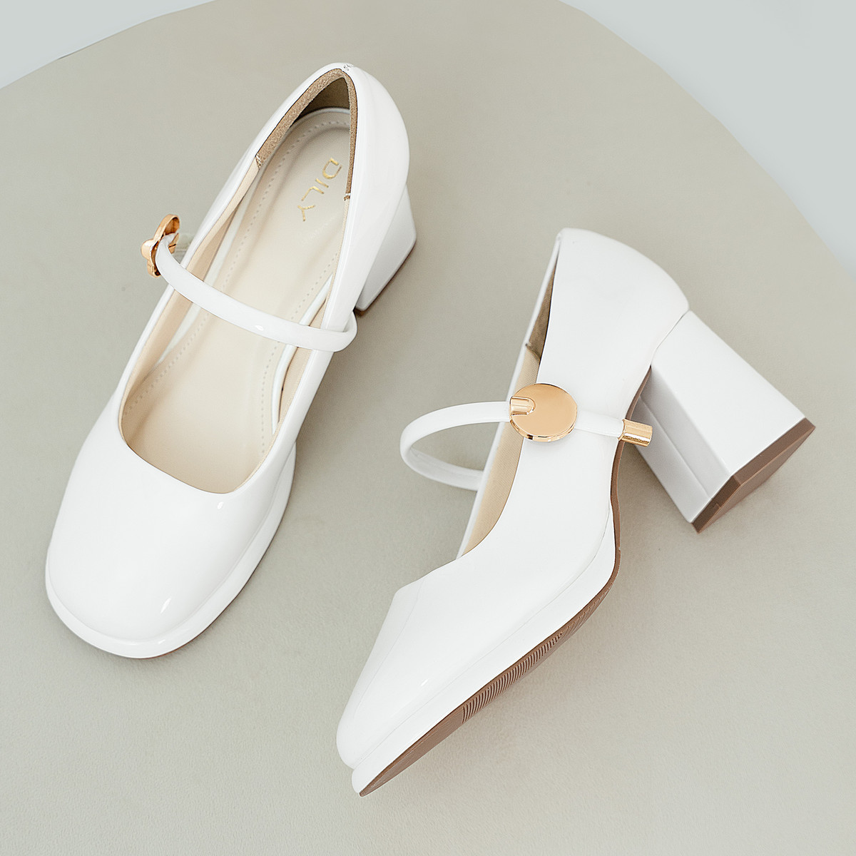 รองเท้าปิดหน้าเท้า DL0628