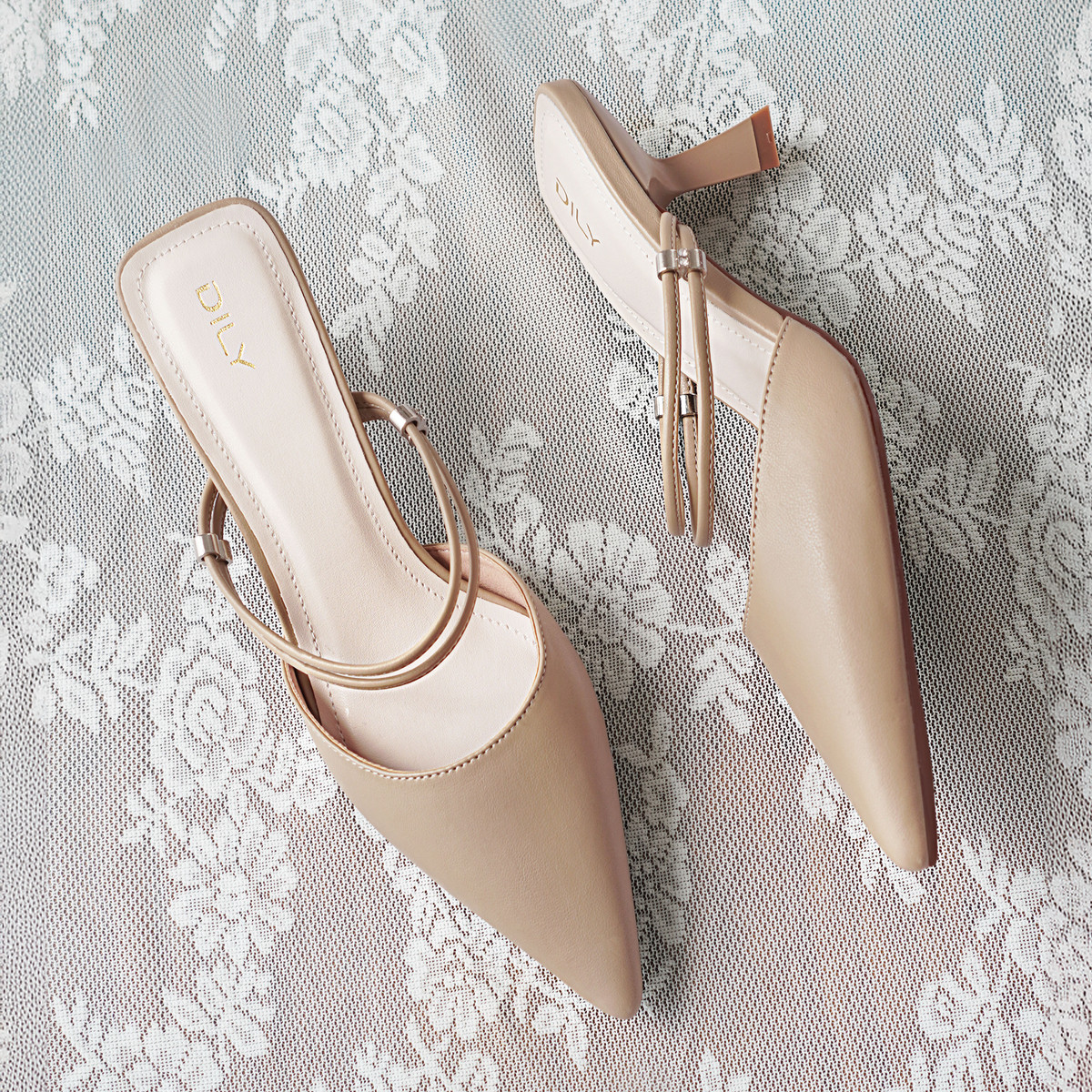 รองเท้าเปิดส้นส้นสูง DL0556