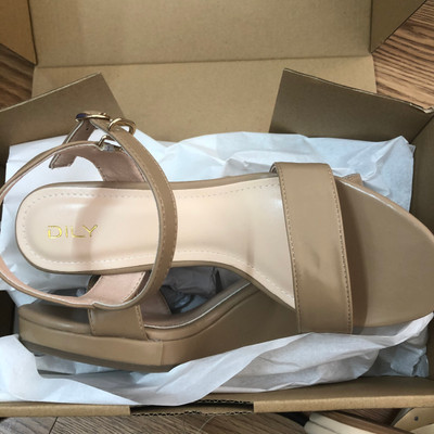 สีสัน: น้ำตาล / Size : 36