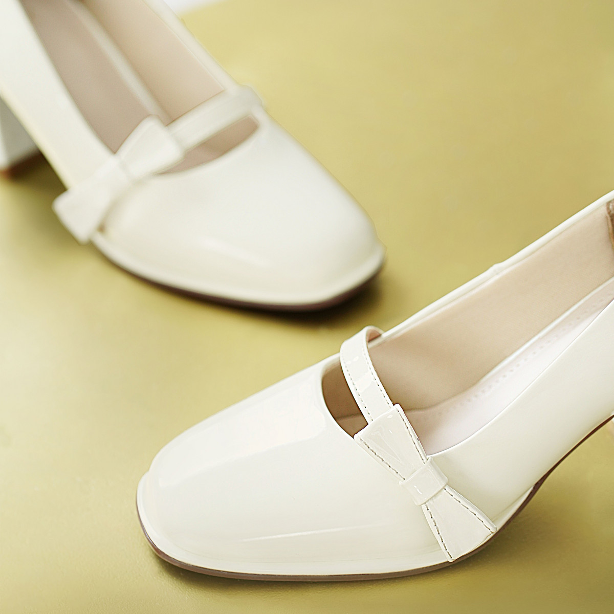 รองเท้าส้นสูงผู้หญิง DL0567