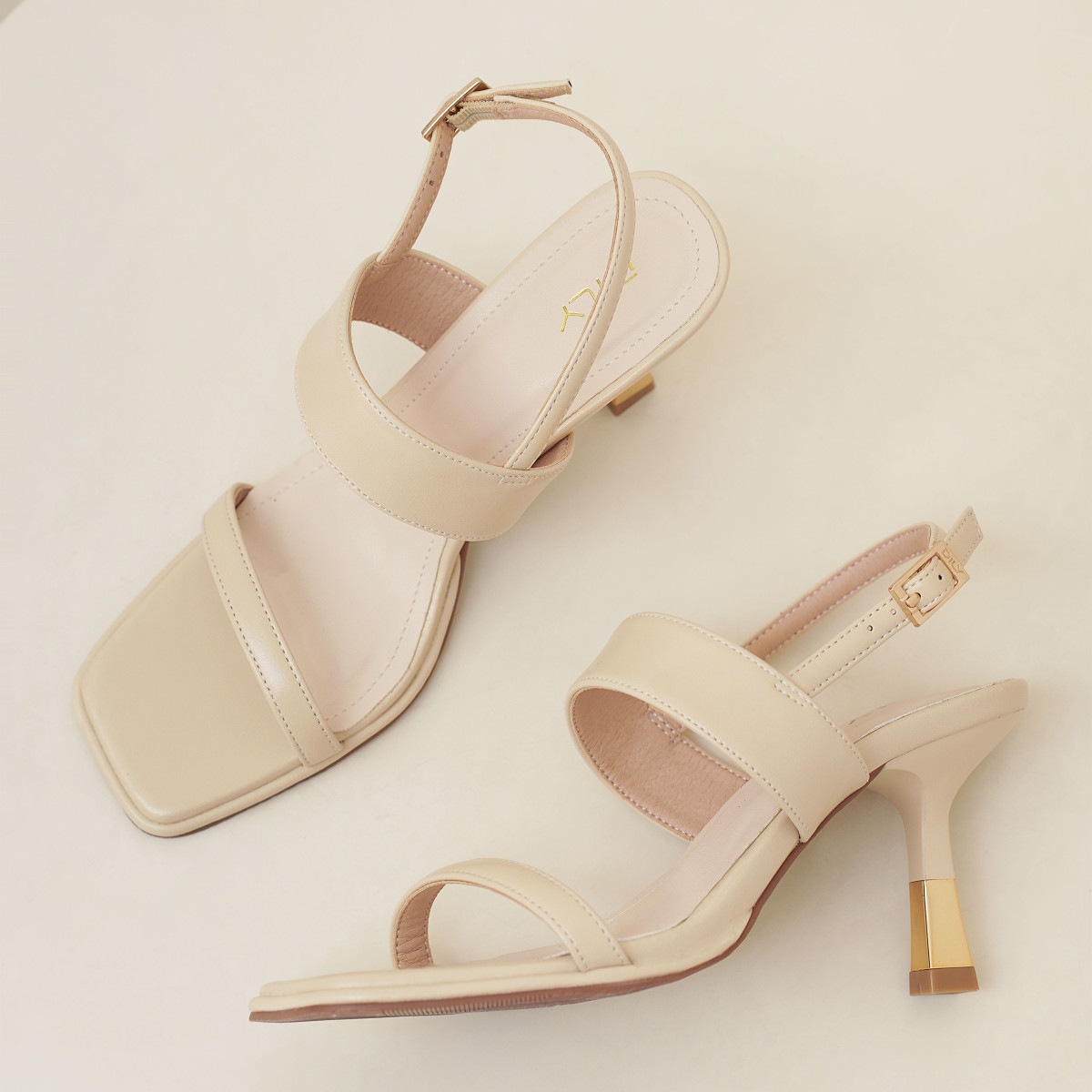 รองเท้าส้นสูงแบบเปิดหน้า DL0536