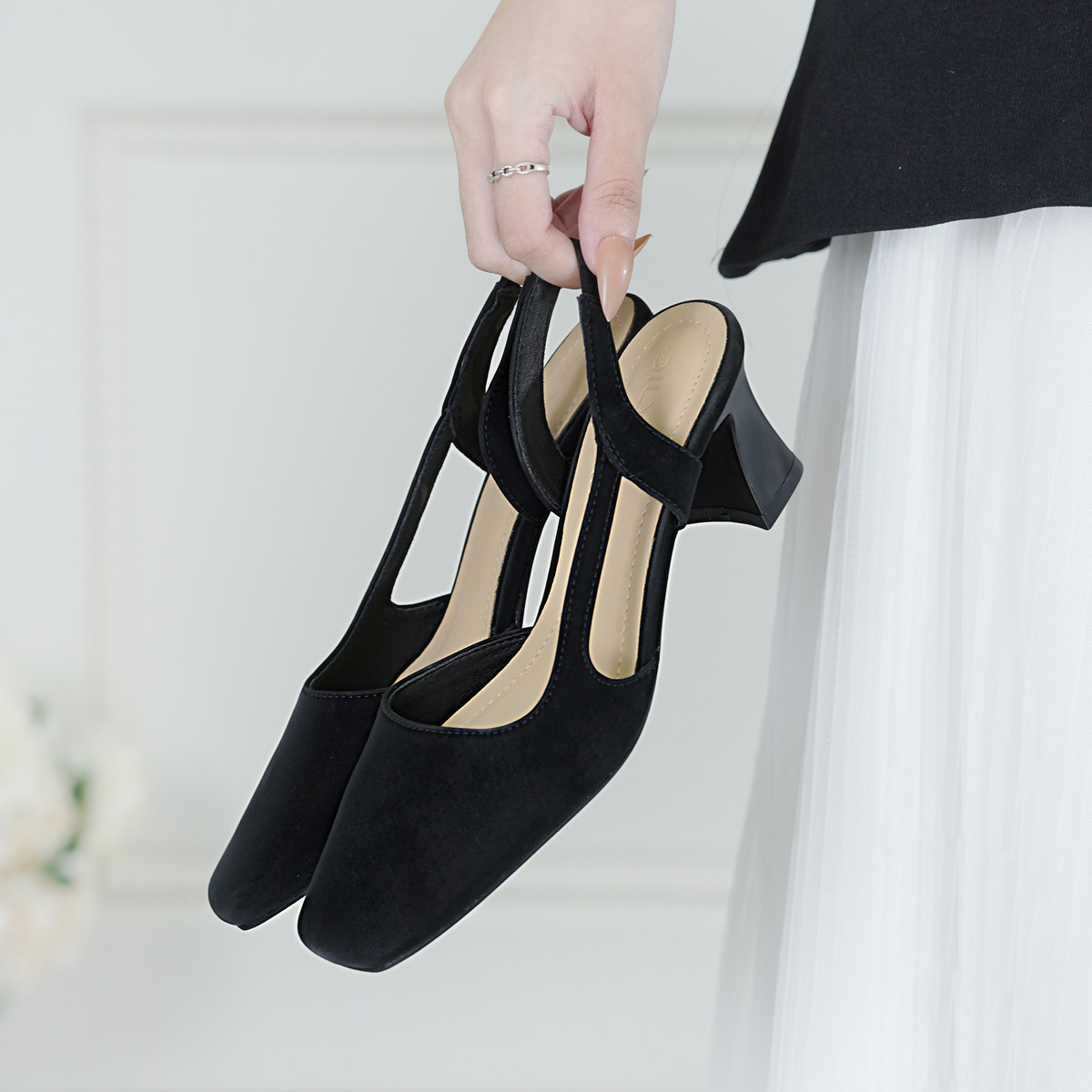 รองเท้าส้นสูงผู้หญิง DL0544