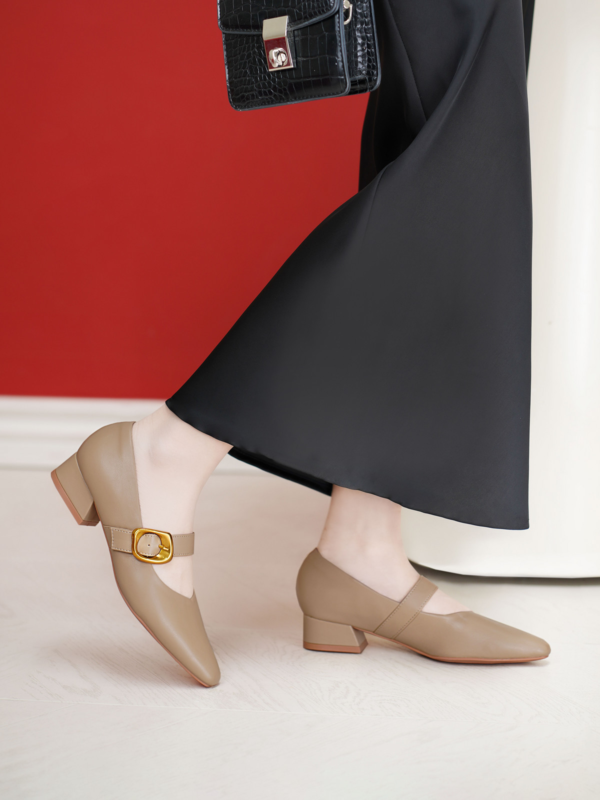 รองเท้าส้นสูงผู้หญิง DL0562