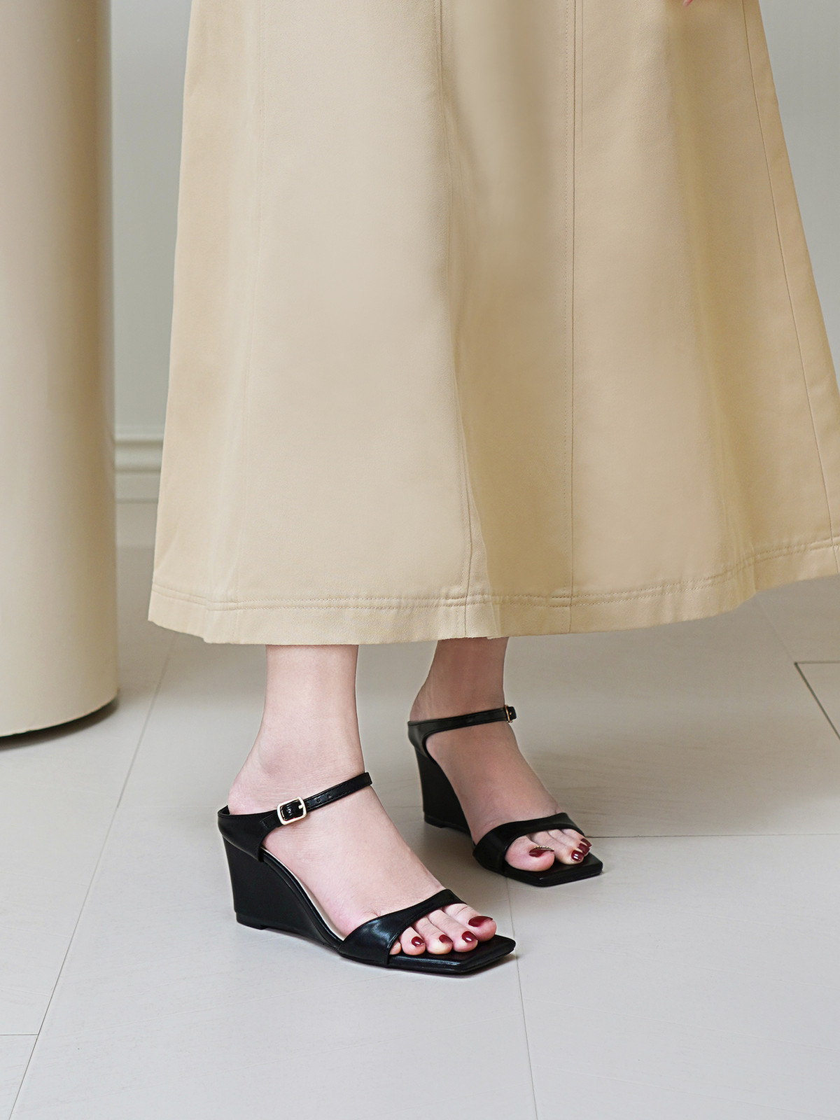 รองเท้าแตะส้นเตารีด DL0518