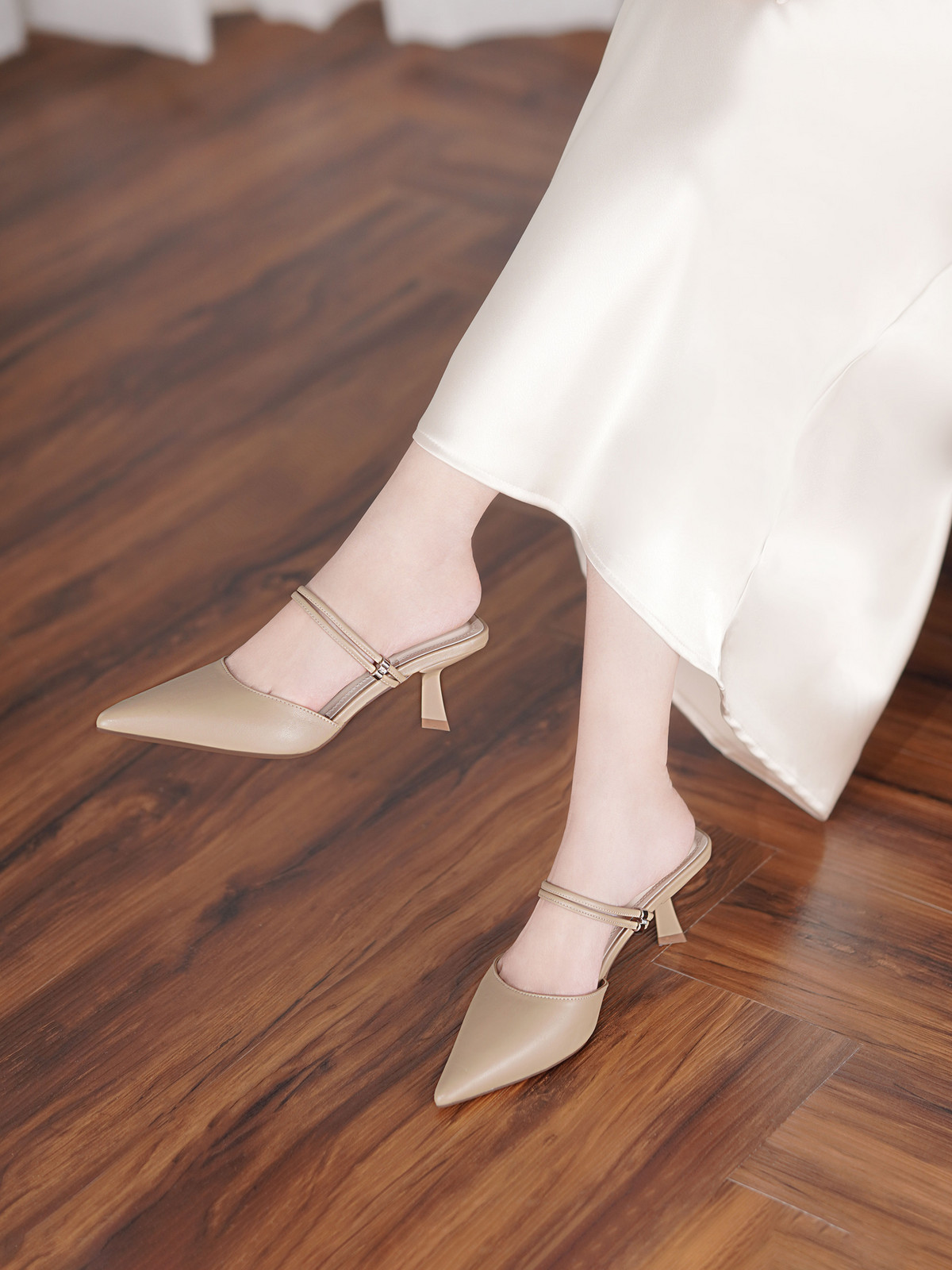 รองเท้าเปิดส้นส้นสูง DL0556