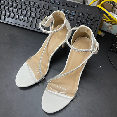 สีสัน: สีขาว / Size : 38