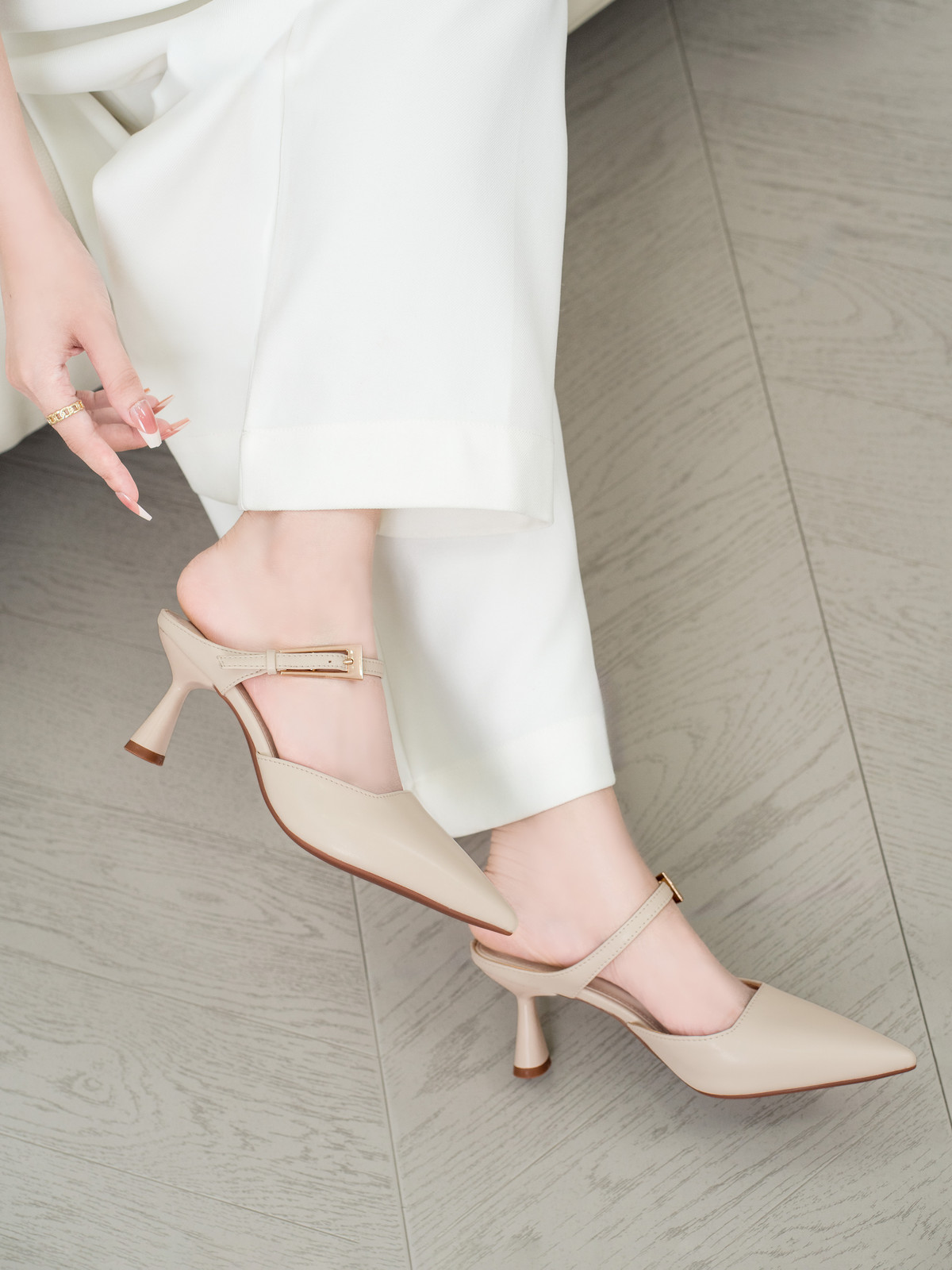 รองเท้าเปิดส้นส้นสูง DL0616