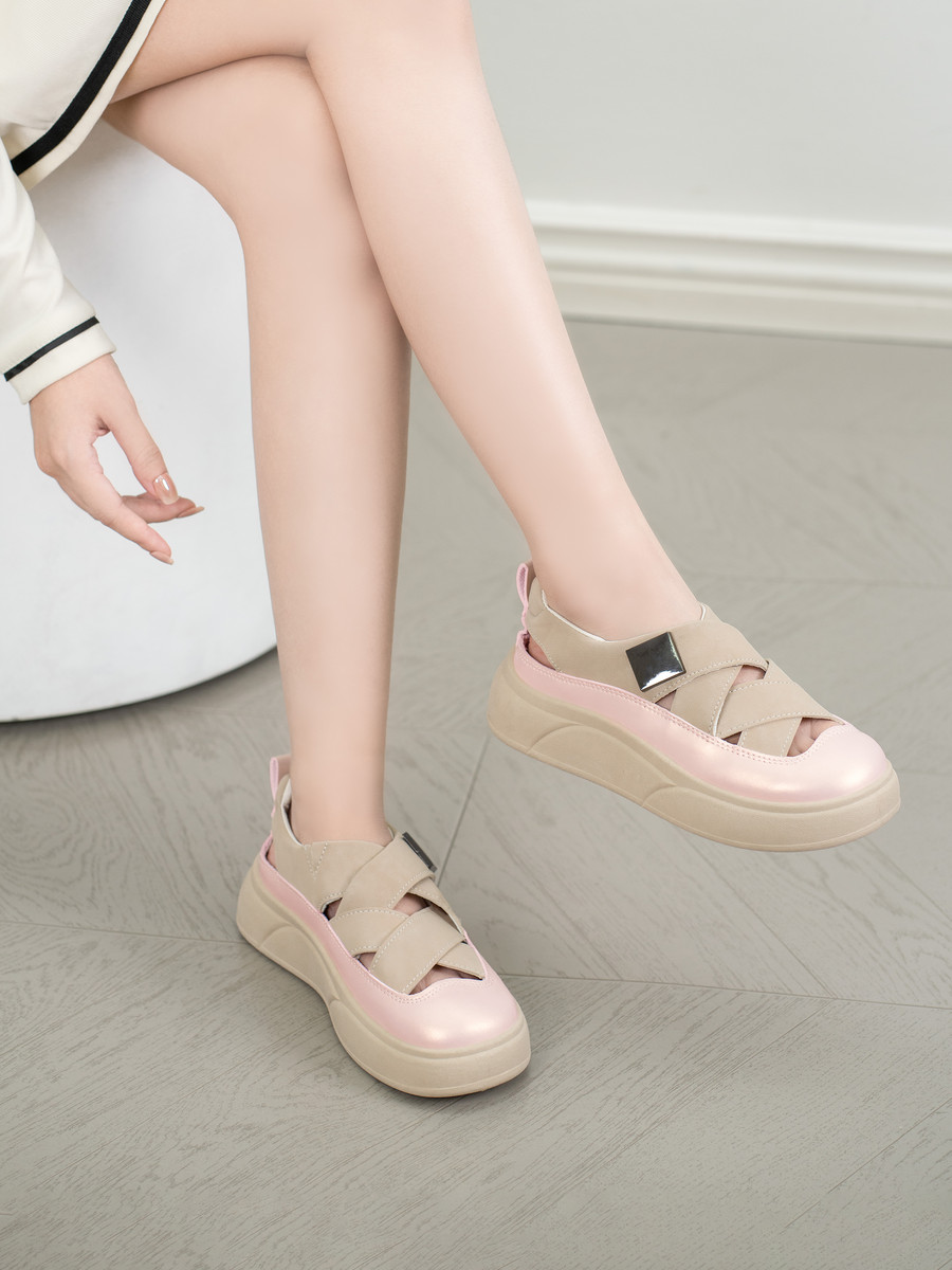 รองเท้าผ้าใบพื้นเสริม AG0176 Cream
