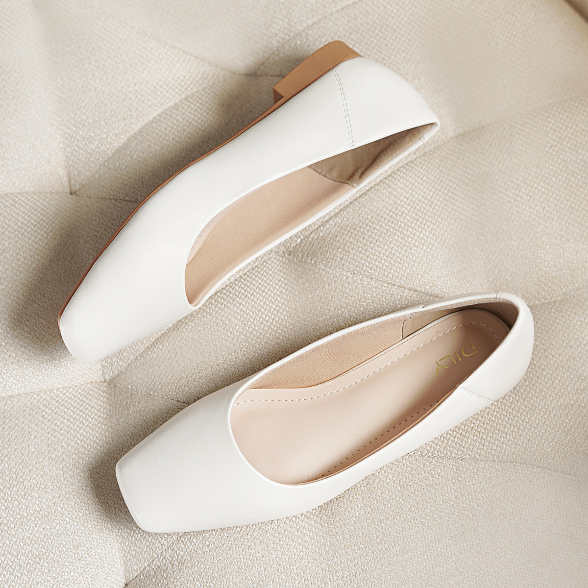 รองเท้าบัลเล่ต์ AA0477