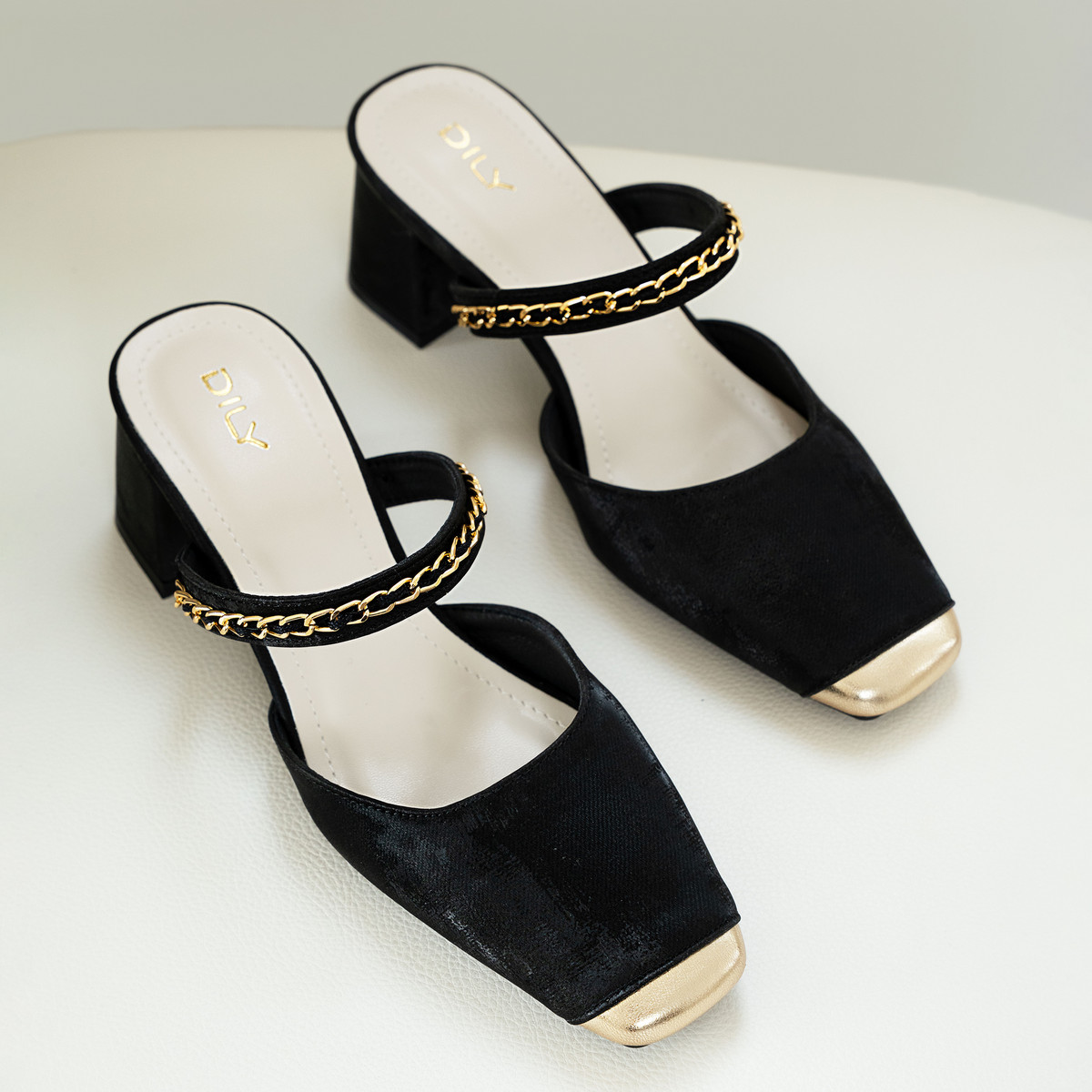 รองเท้ามิวล์ส้นสูง DL0623