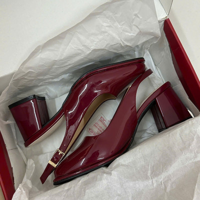 สีสัน: แดง / Size : 38