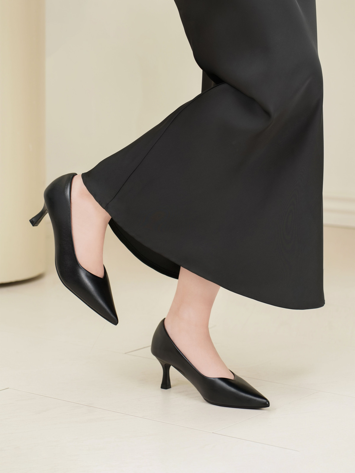 รองเท้าส้นสูงใส่สบาย DL0586