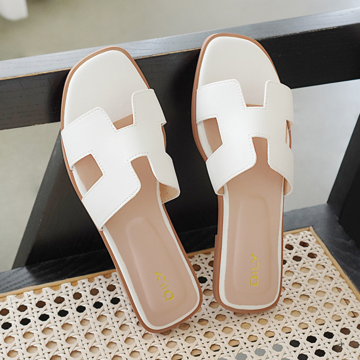 รองเท้าแตะผู้หญิง AA0362