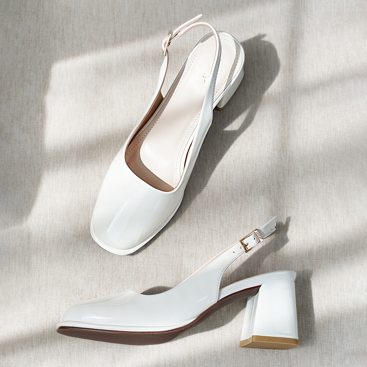 รองเท้าสลิงแบ็ค DL0560