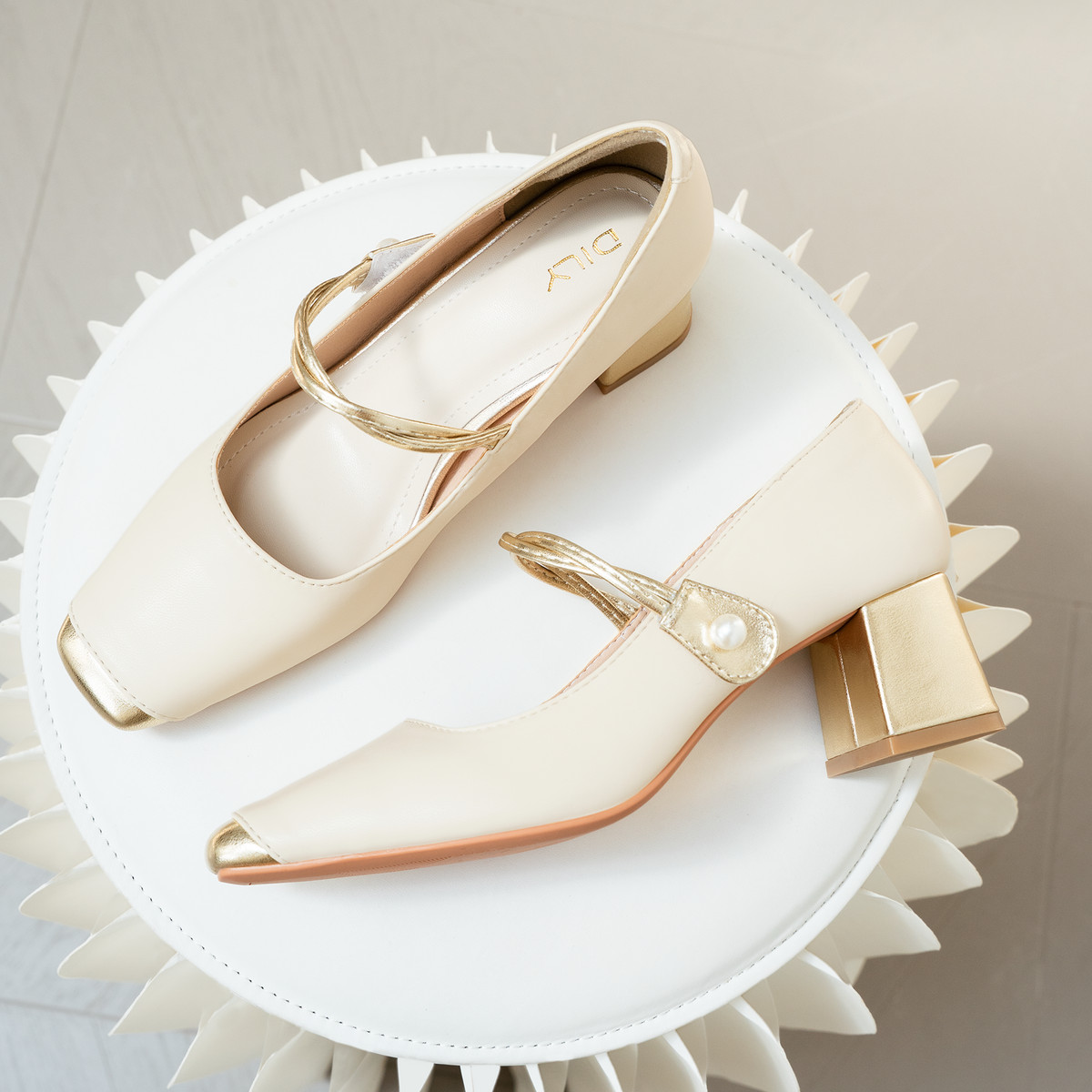 รองเท้าปิดหน้าเท้า DL0642