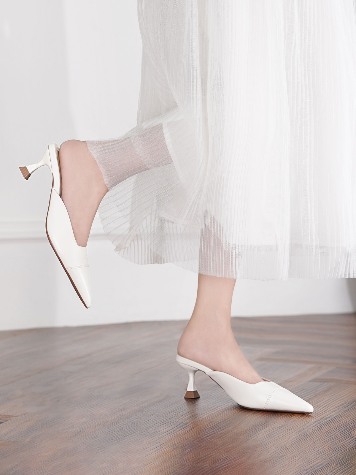 รองเท้ามิวล์ส้นสูง AA0500