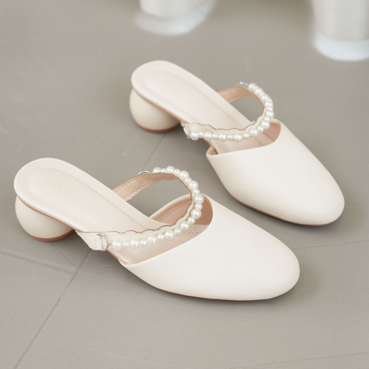 รองเท้าเปิดส้นส้นสูง DL0564