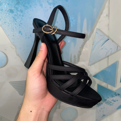 สีสัน: ดำ  / Size : 38