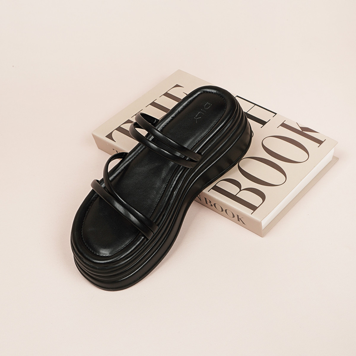 รองเท้าแตะพื้นหนา DL0521