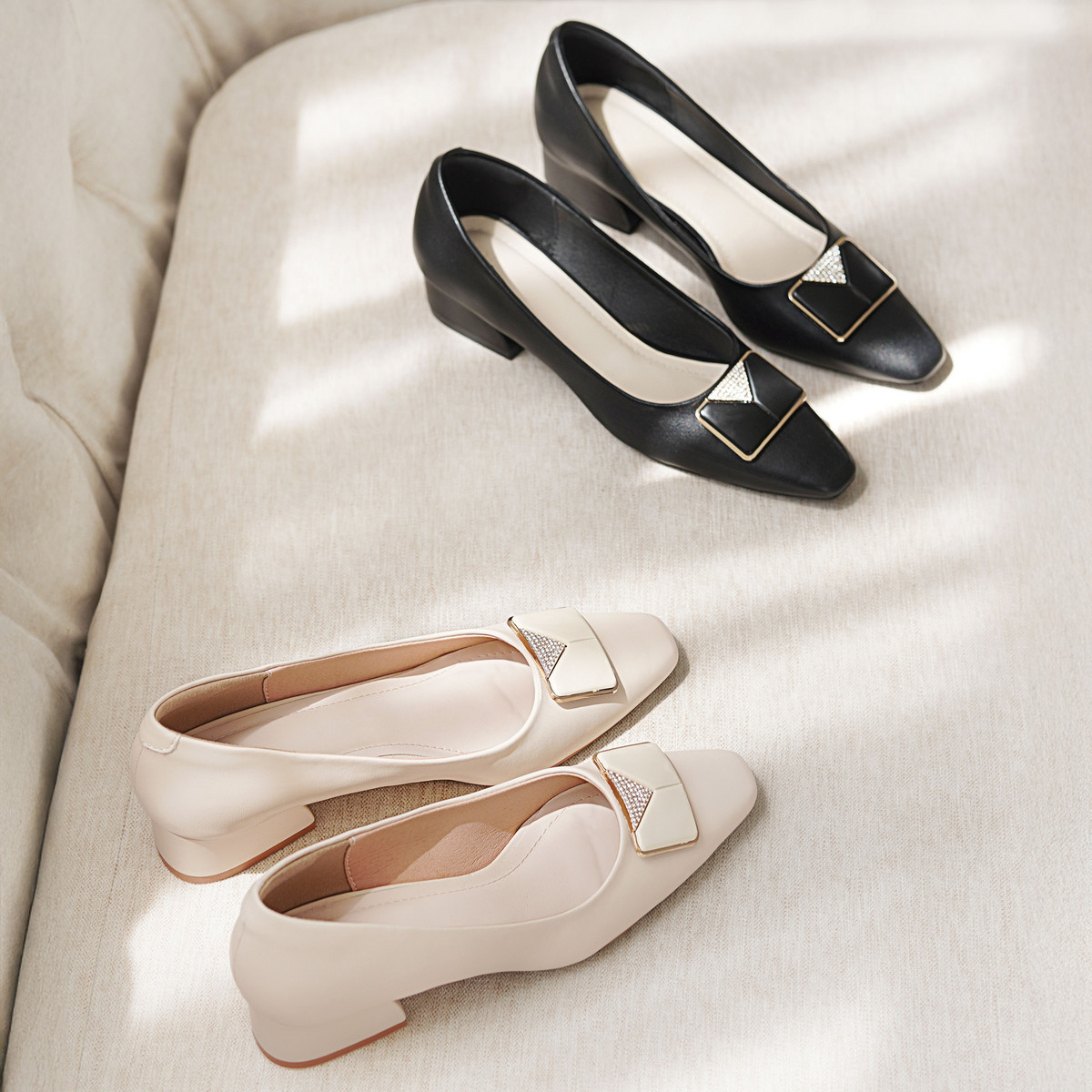 รองเท้าส้นสูงผู้หญิง DL0555