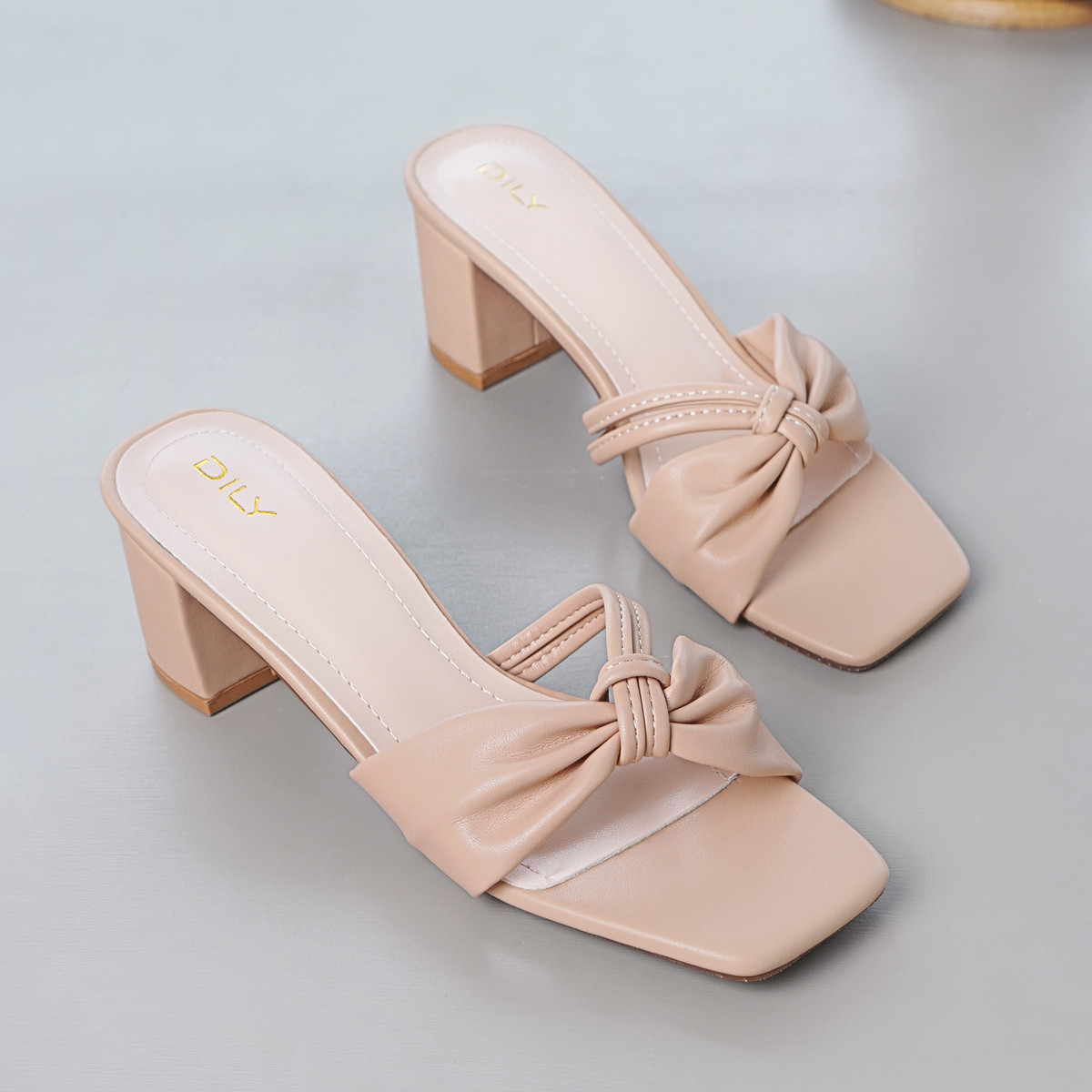 รองเท้าเปิดส้นส้นสูง AA0292