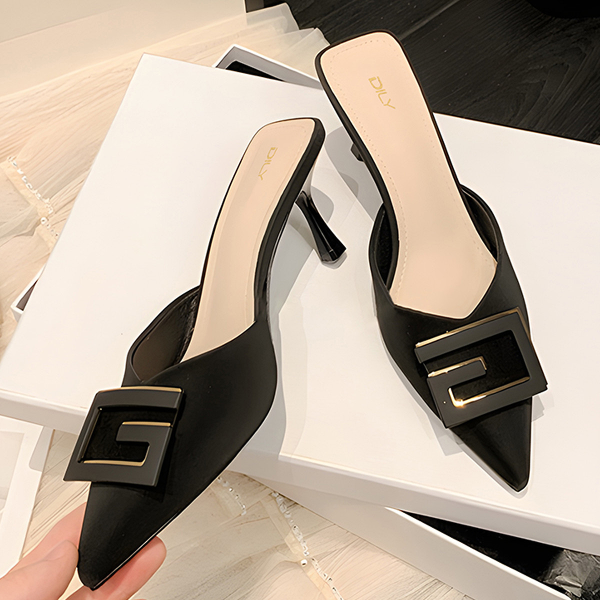 รองเท้ามิวล์ส้นสูง AA0353