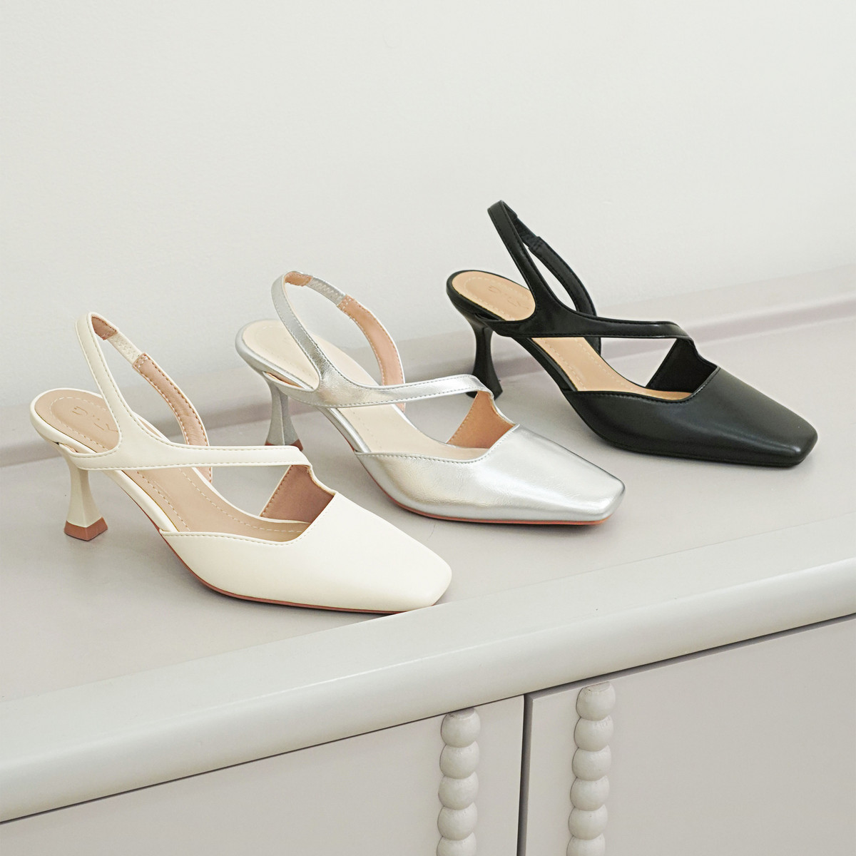 รองเท้าสลิงแบ็ค DL0558