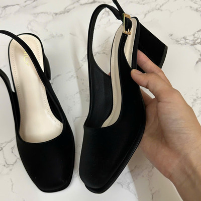 สีสัน: ดำ  / Size : 35